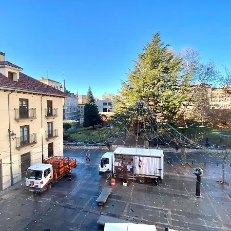 Housingleon - Atico Gaudi Appartement